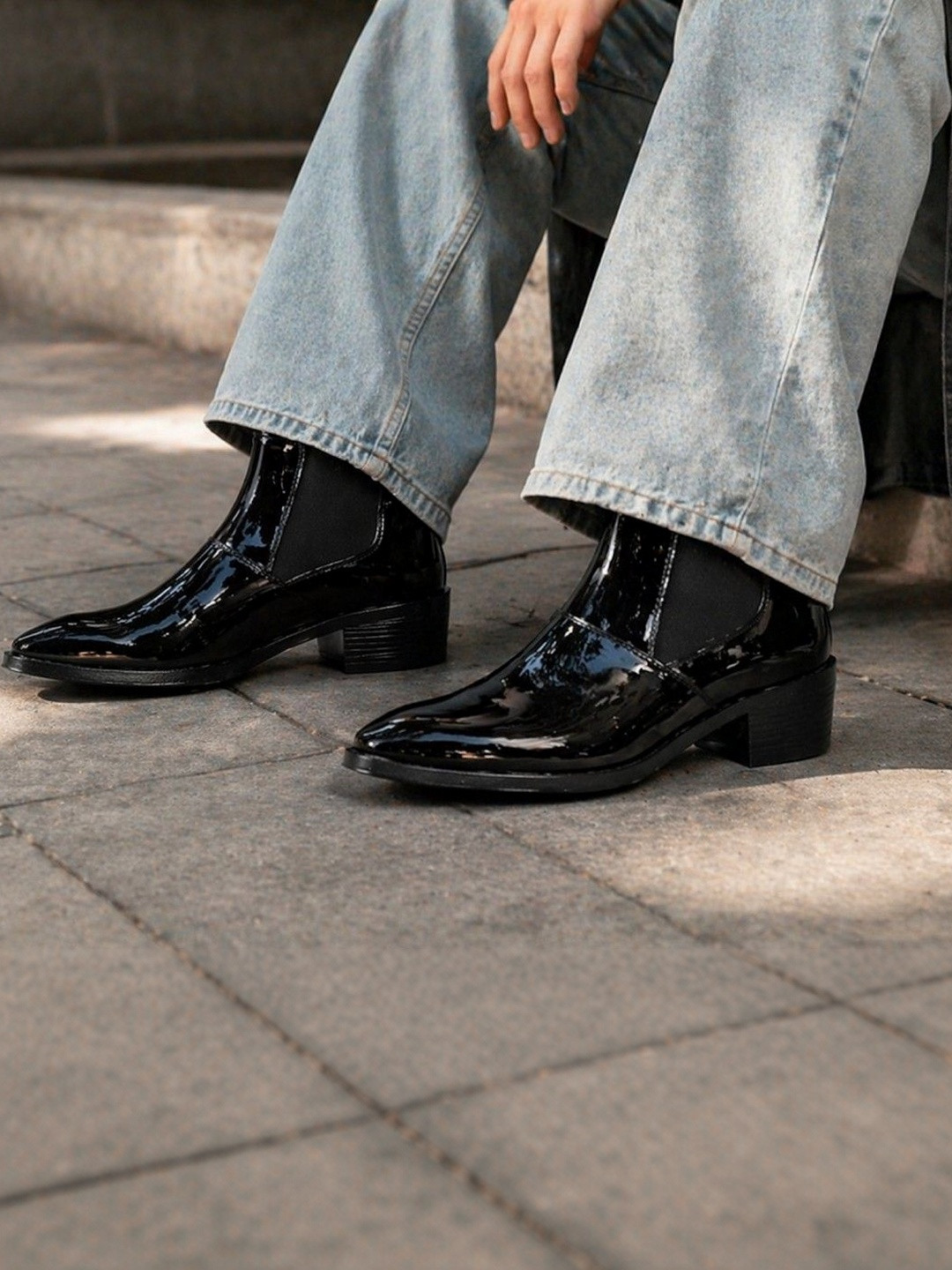 KRAASA Men Square Toe Slip-On Chelsea Boots