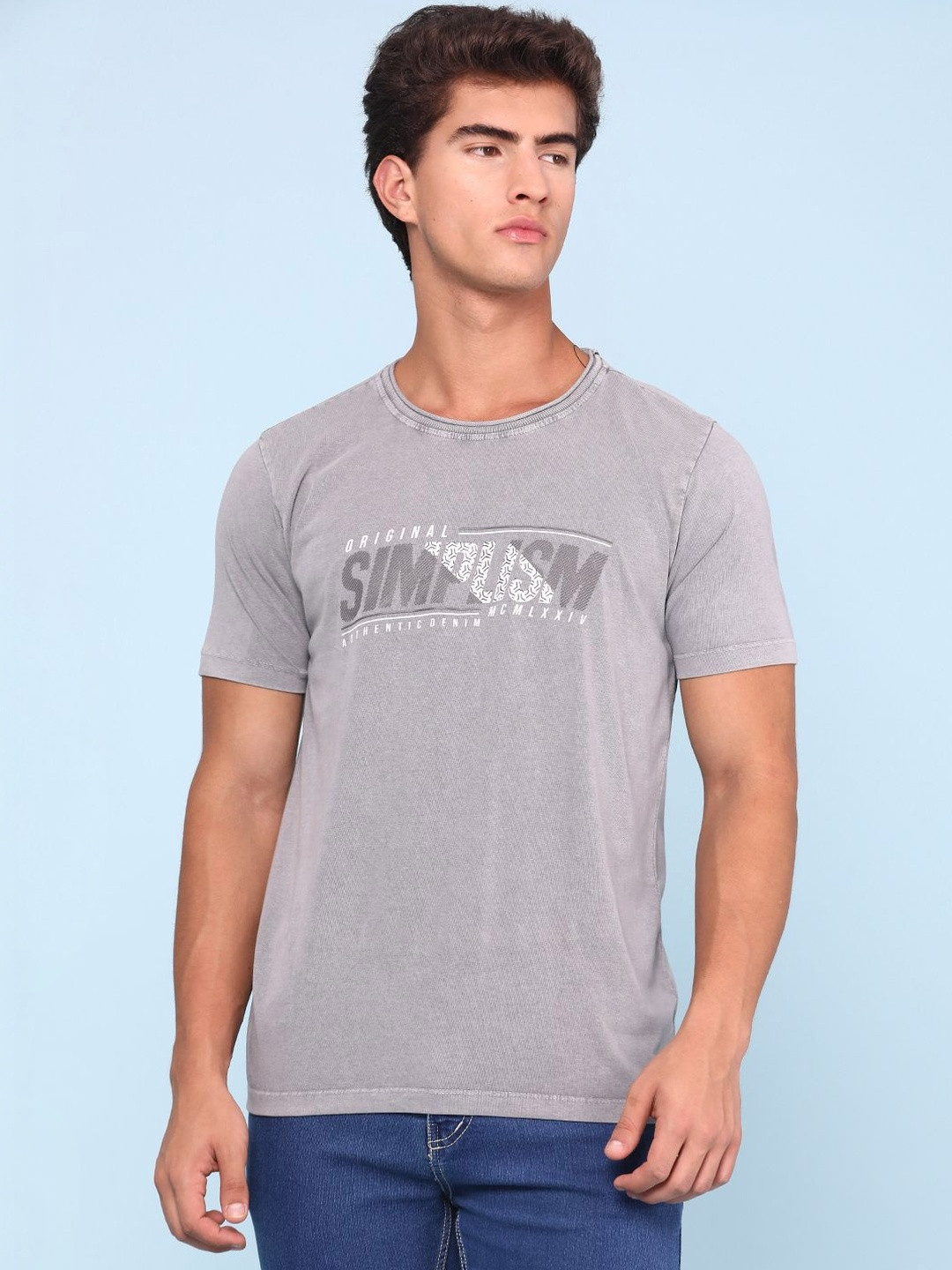 LIMEROAD Men Typography Printed T-shirt