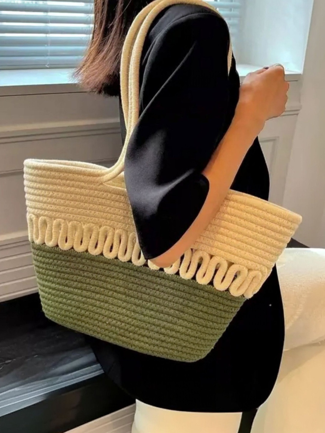 DYARCHY Colourblocked Shopper Tote Bag