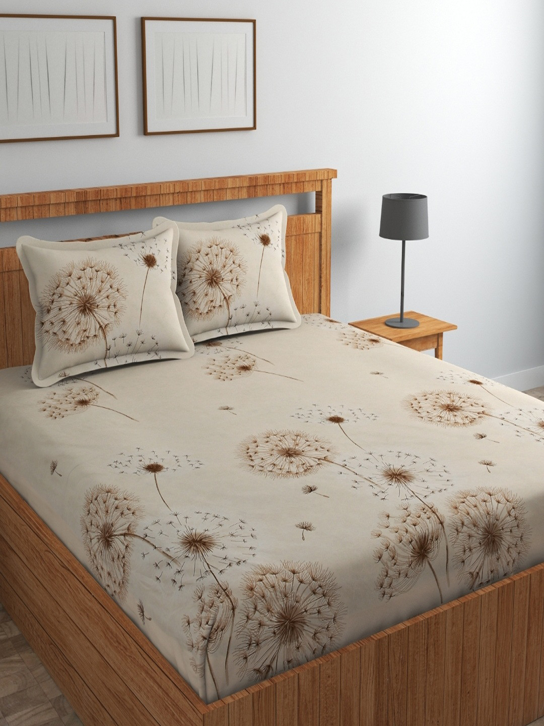 DECENT HOME Cream-Coloured Bedsheet with 2 Pillow Covers