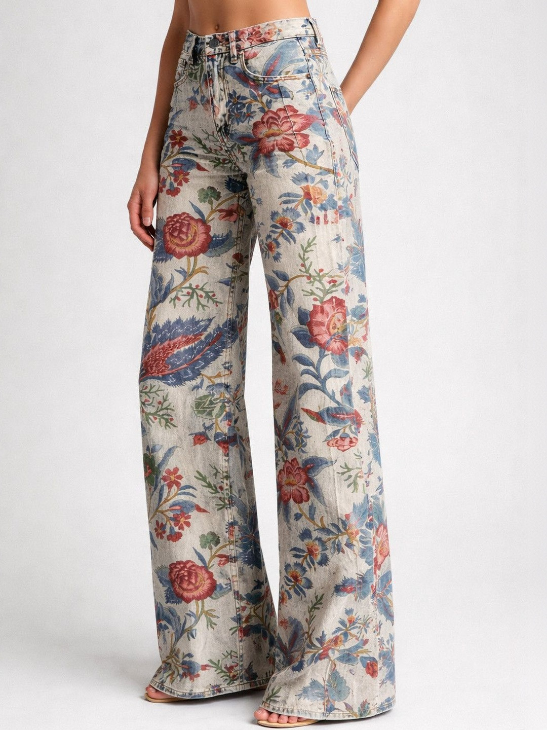 Suo Women Floral Printed Lean Bootcut High-Rise Trousers