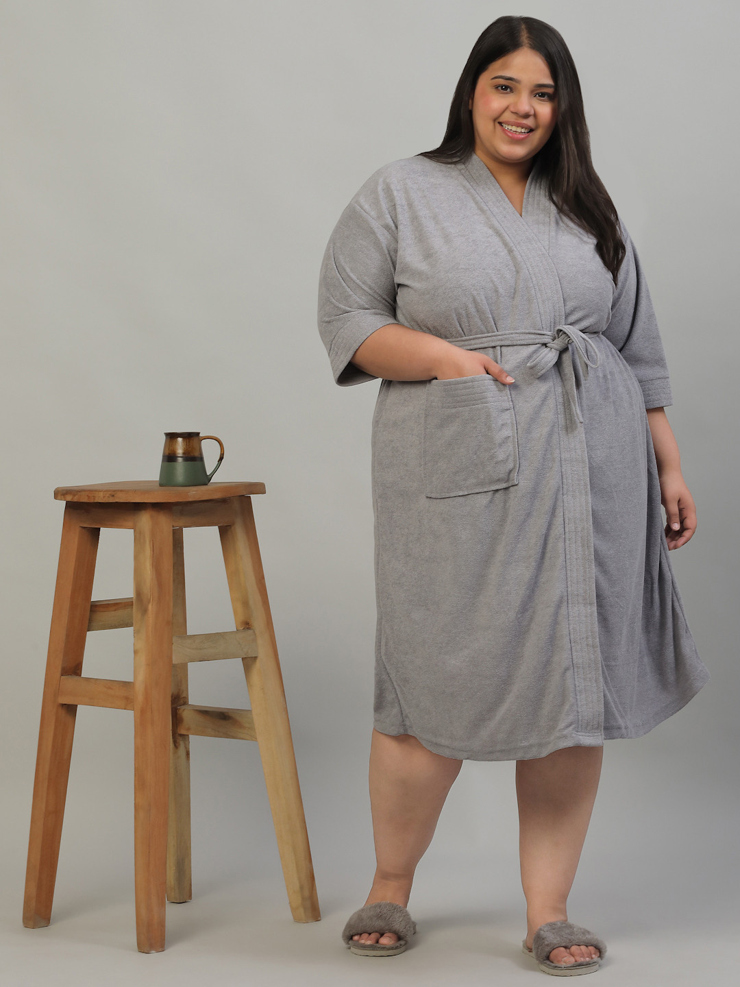 Creeva Knee Length Bath Robe and Wraps