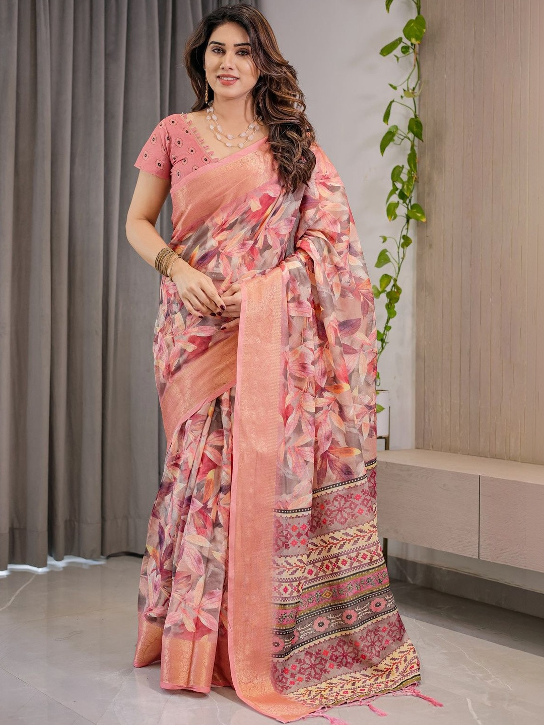 Mitera Floral Printed Pure Cotton Saree With Blouse Piece
