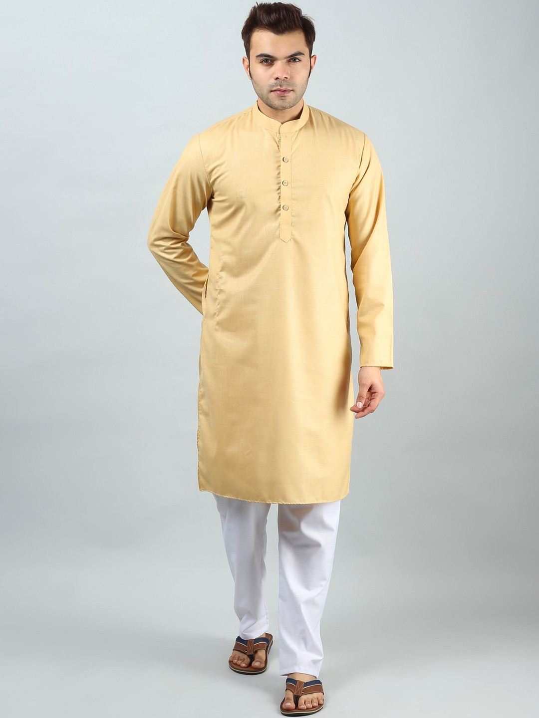 Ethluxis Men Soild Mandarin Collar Regular Kurta with Trousers