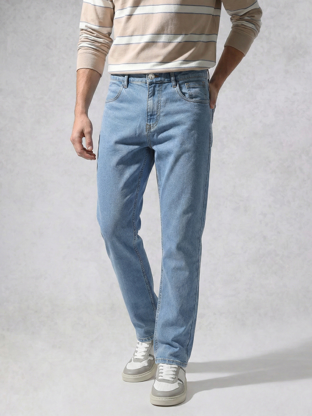 WROGN Men Straight Fit Stretchable Jeans