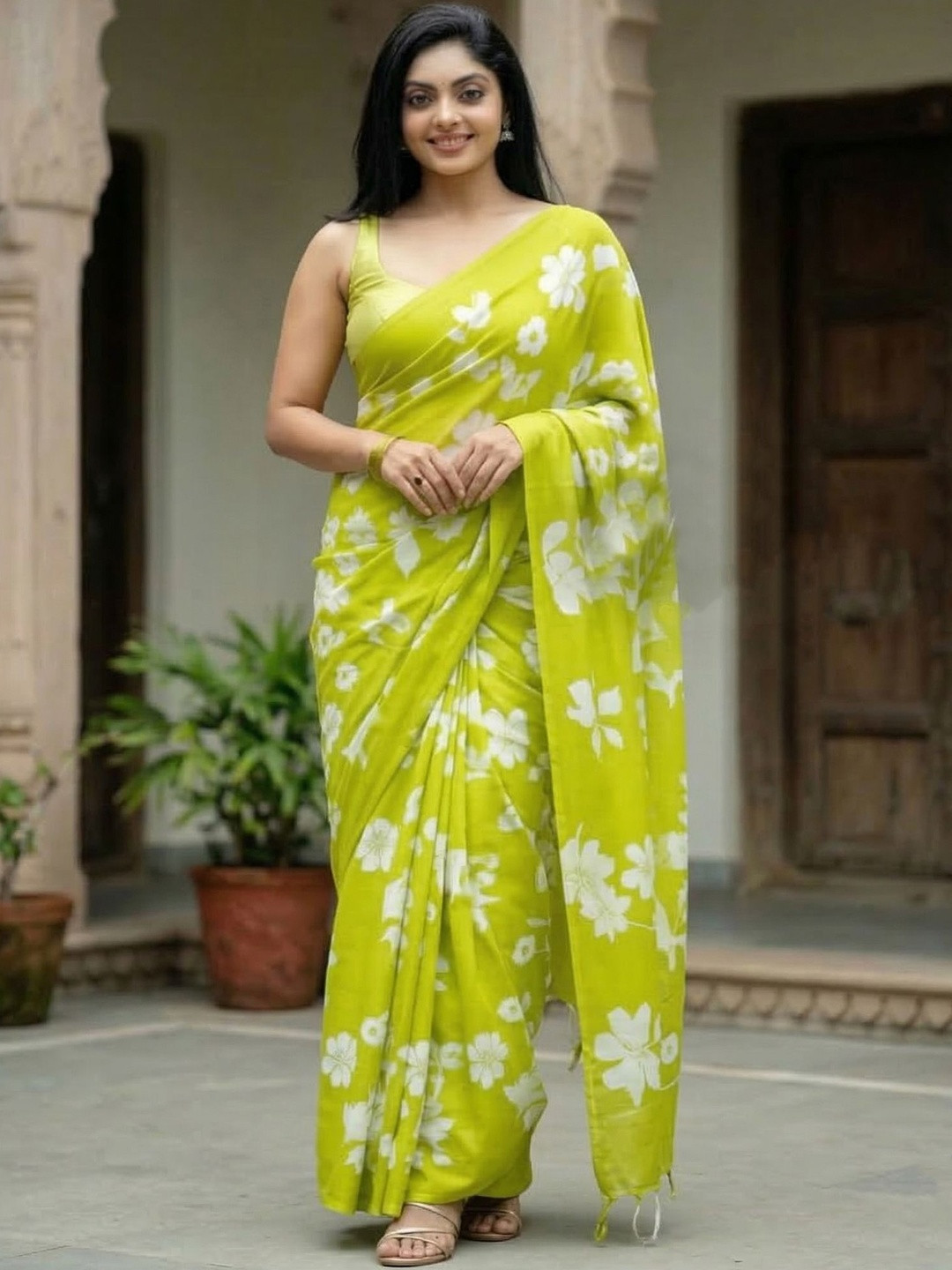 Mitera Floral Linen Blend Designer Block Print Saree
