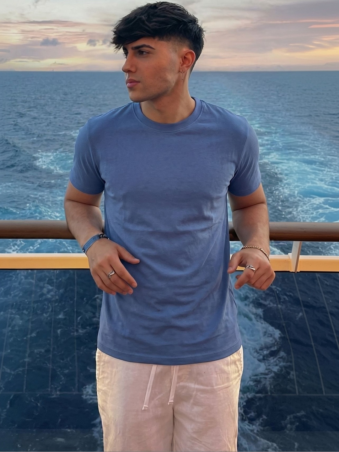 Dadu Dayal Men Solid Round Neck Cotton T Shirt