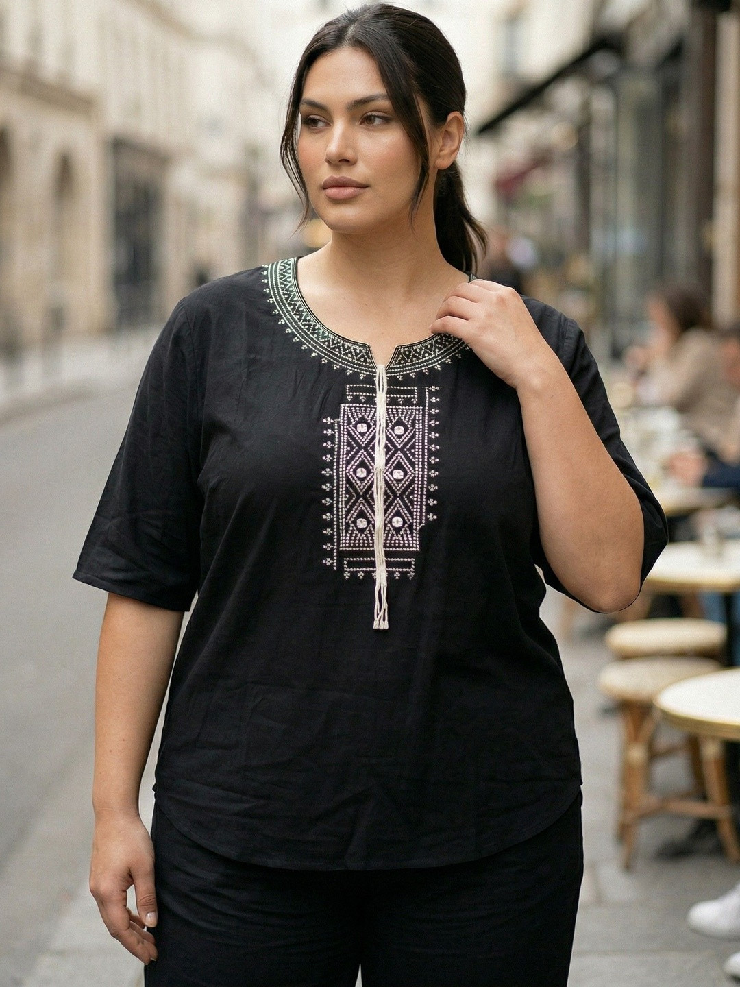 MAKHHI WEAR YOUR VIBE Ethnic Motifs Embroidered Thread Work Linen Blend Thread Work Kurti
