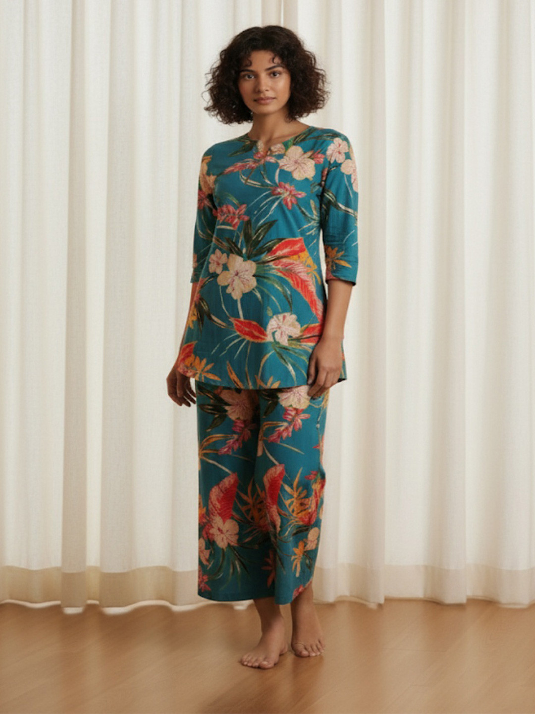 Turquoise Printed Round Neck Tunic & Trousers Co-Ords
