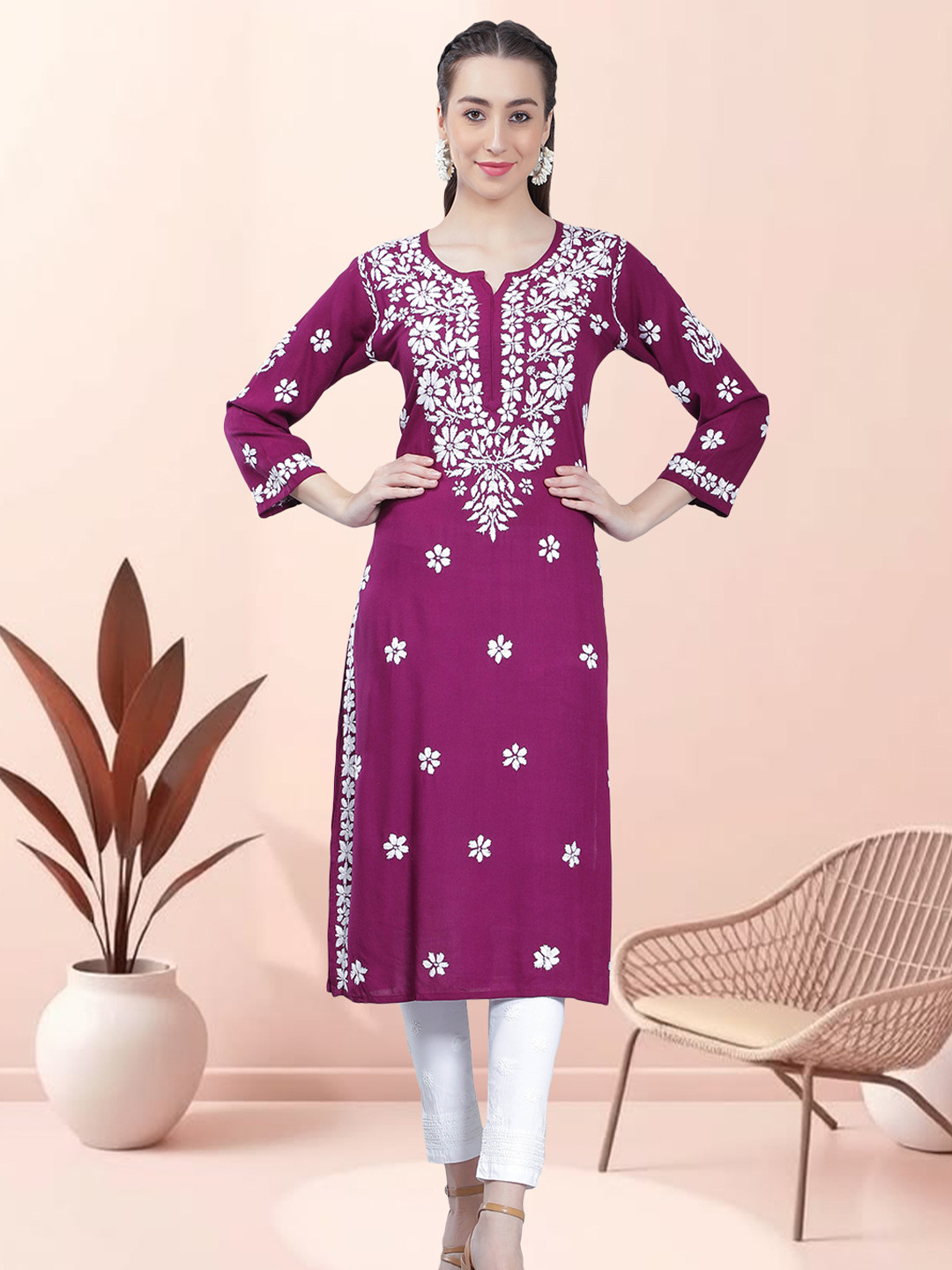 Seva Chikan Floral Embroidered Chikankari Round Neck Three-Quarter Sleeve Straight Kurta