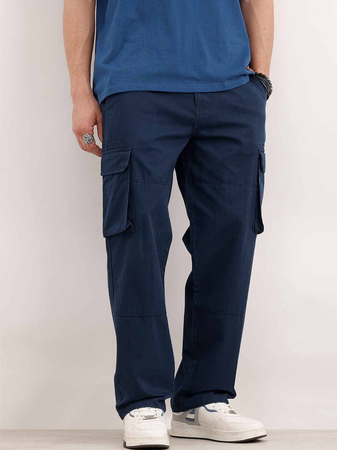 WROGN Men Loose Fit Cargos Trousers