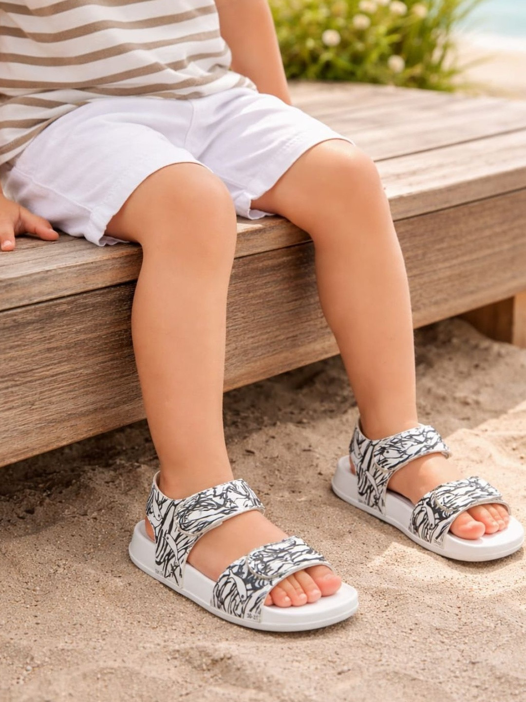 Arosy Girls Sandals