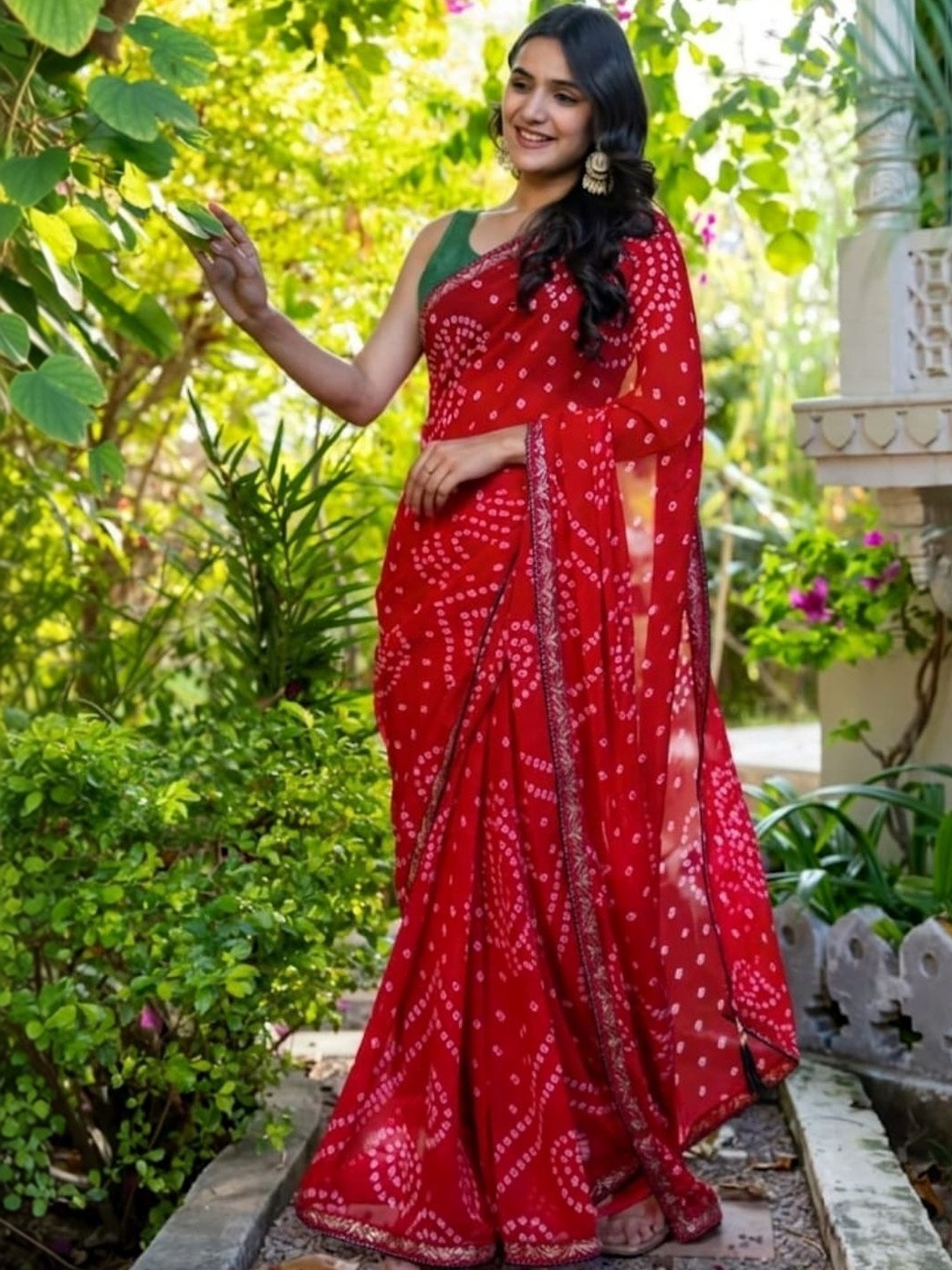 PRETTY PALLU Bandhani Embroidered Poly Georgette Bandhani Saree