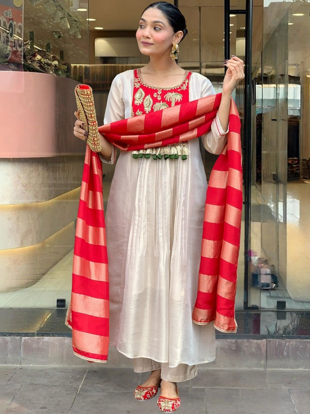 all about you Women Ethnic Motifs Embroidered Regular Thread Work Pure Silk Kurta with Trousers & With