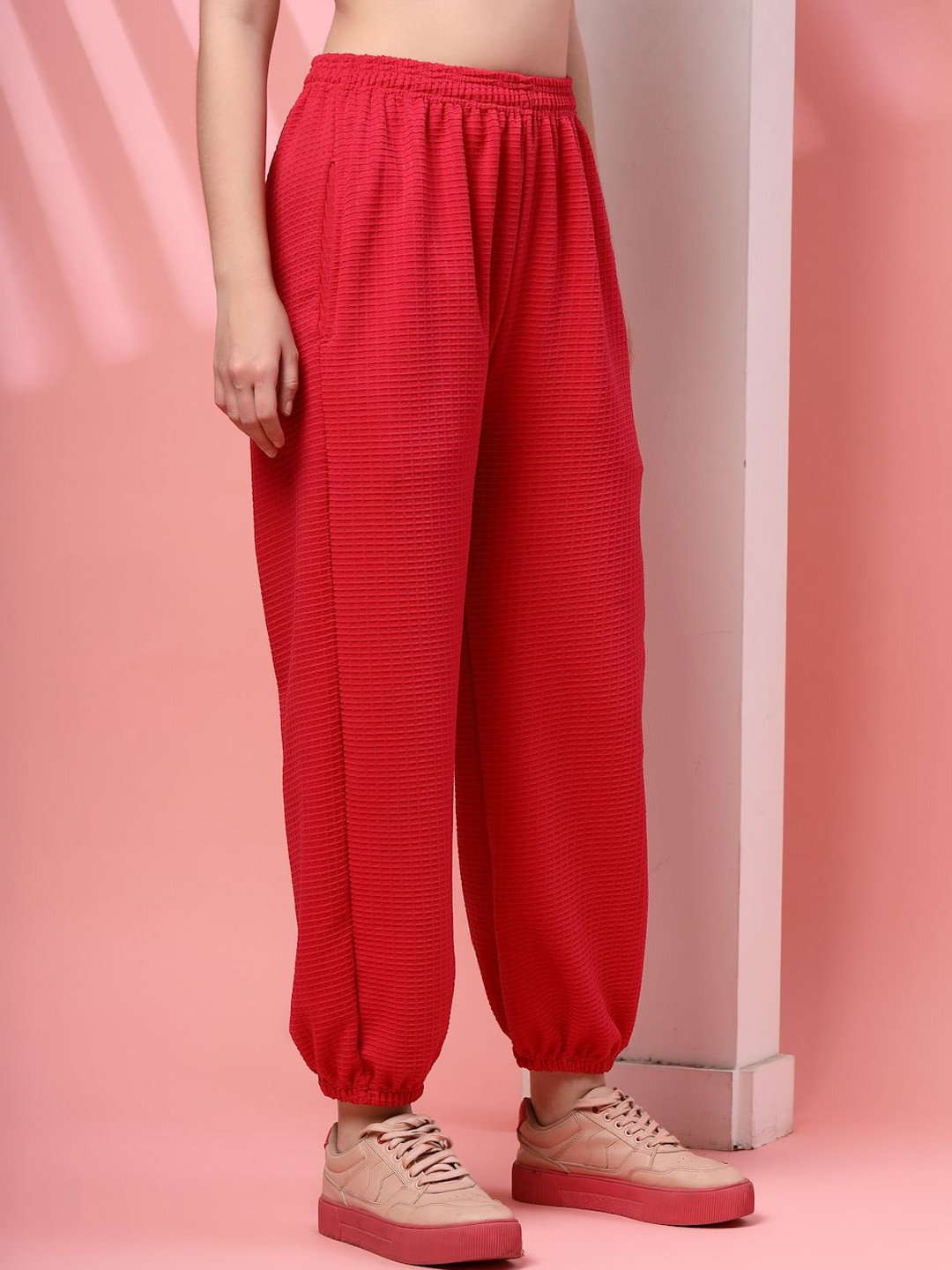 Roadster Women Regular Fit Textured Joggers