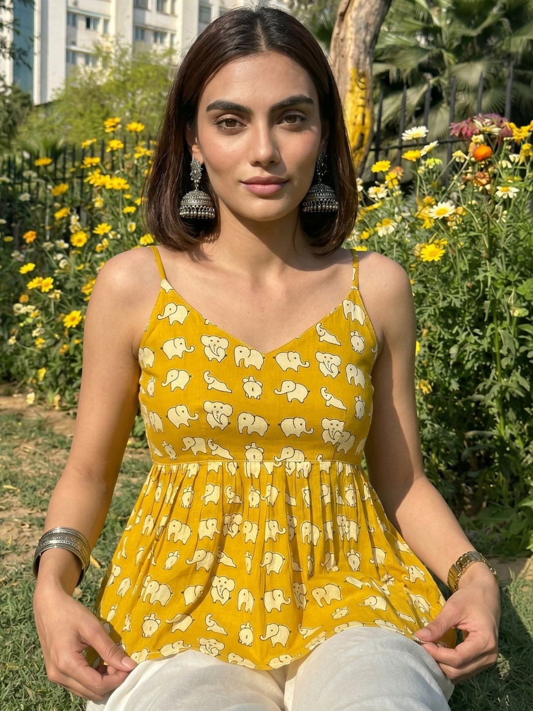 Quintessentials Women Yellow Pure Cotton Printed V-Neck Sleeveless Back Tie-Up Short Kurti