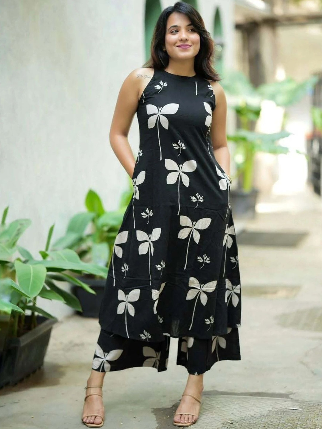 HBJ FASHION Women Floral Printed Regular Kurta with Palazzos