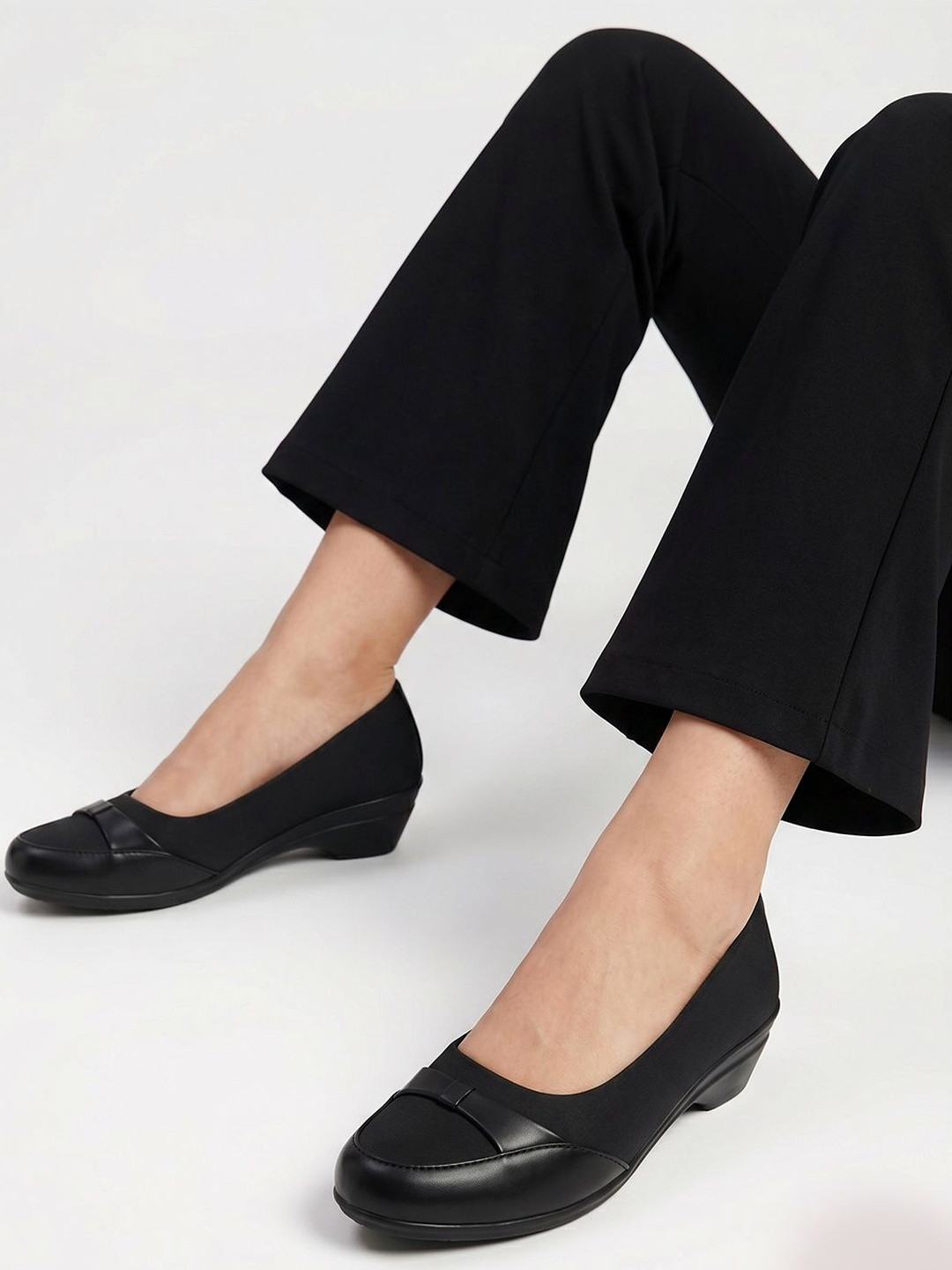 Denill Round Toe Slip-On Ballerinas