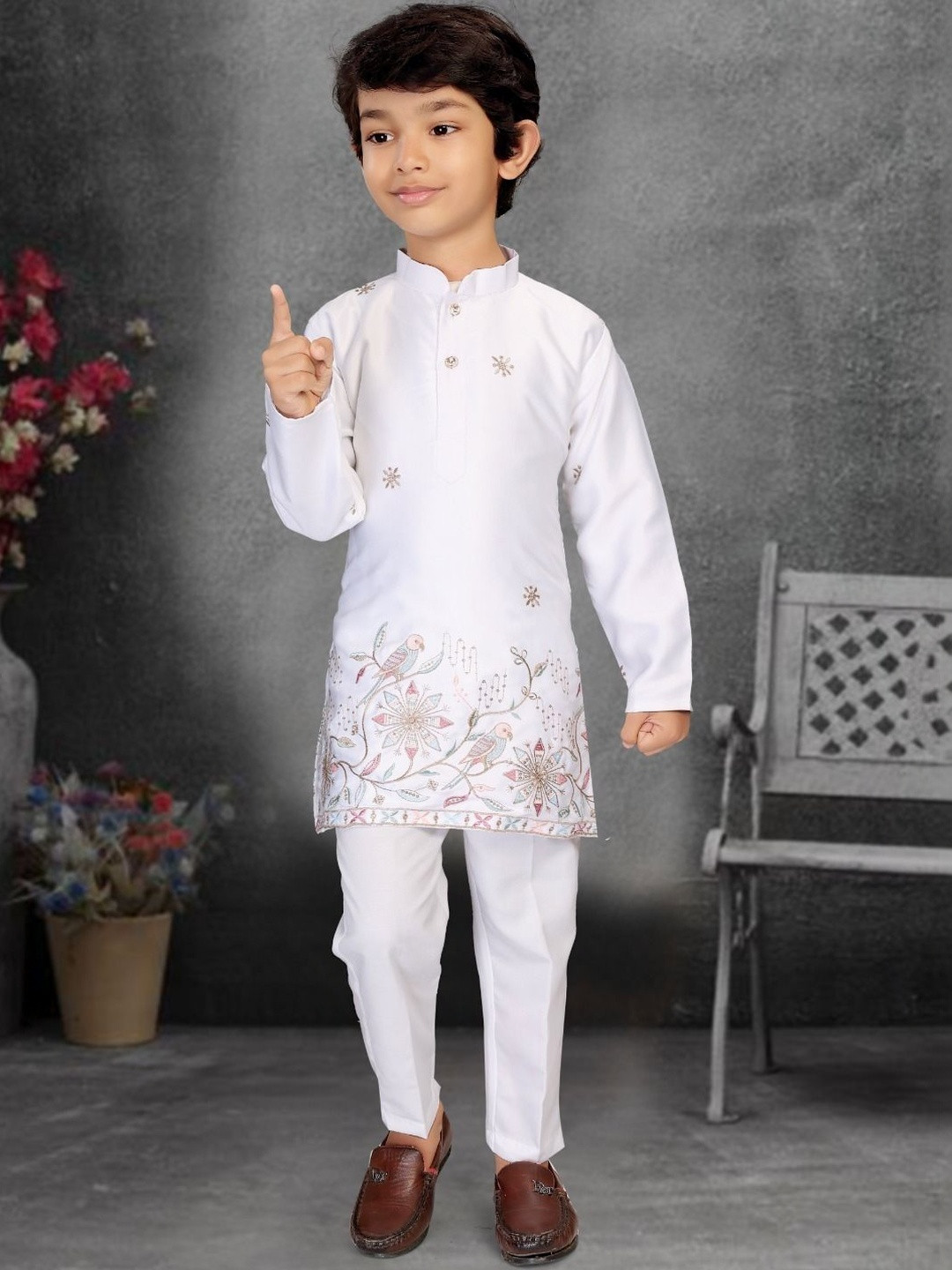 INZORA Boys Ethnic Motifs Embroidered Regular Kurta with Pyjamas