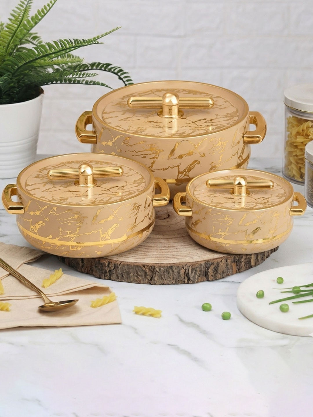 SELVEL Royal Beige & Gold-Toned Stainless Steel Thermal Insulated Casserole - 1.7 L