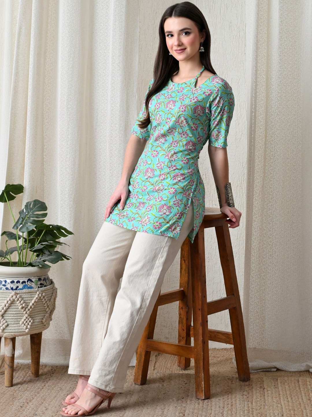 Hustle Bustle Floral Print Cotton Blend Top