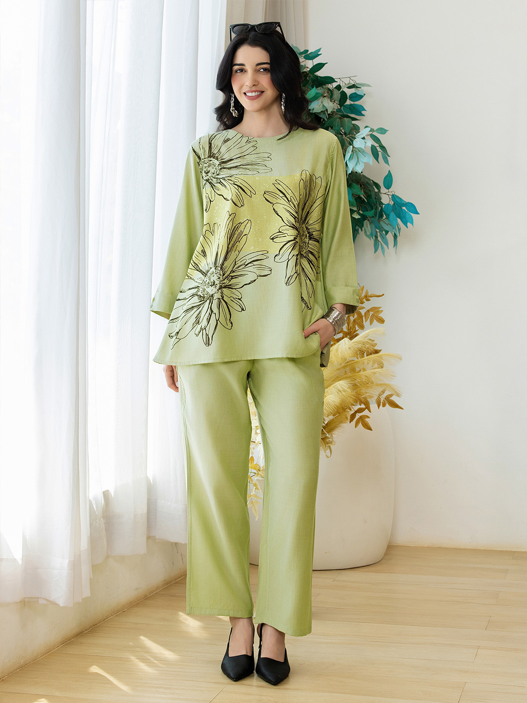 vedn Printed Top with Trousers