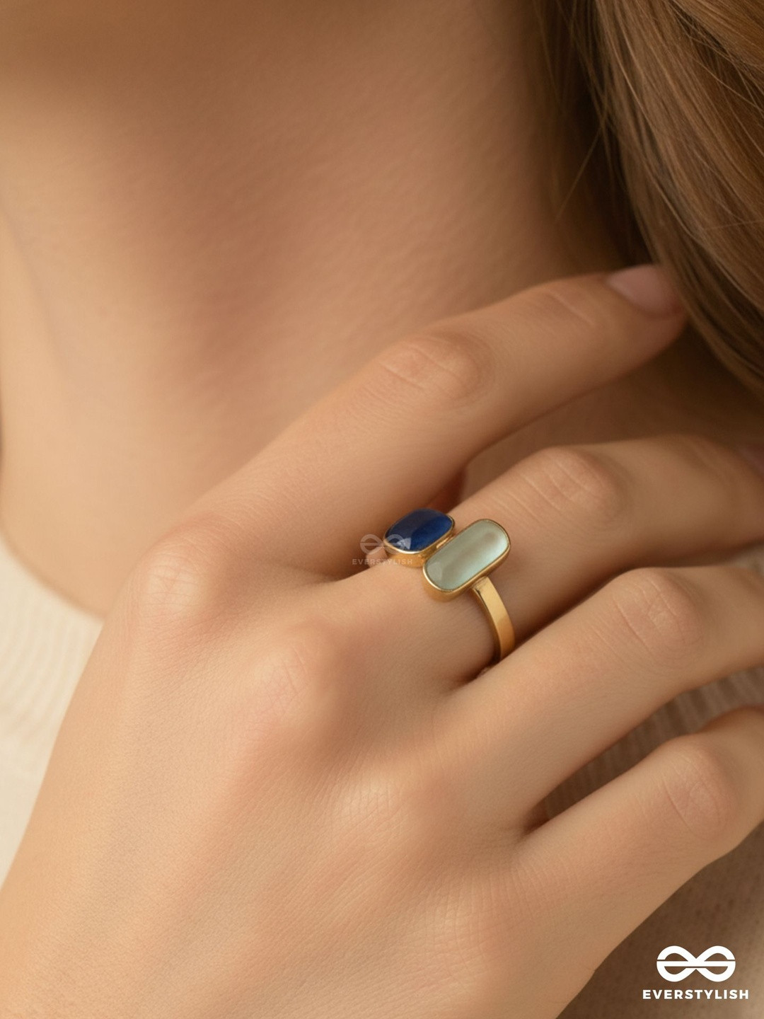 EVERSTYLISH Women Gold-Plated Enamelled Stone-Studded Finger Ring