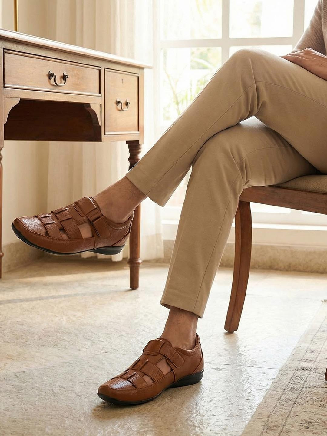 BOLTAGO Men Comfort Sandals