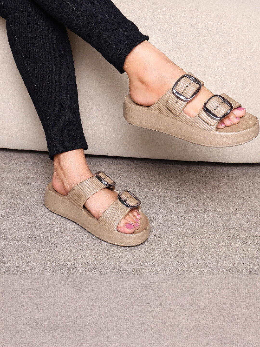 KNIEVL Women Flip Flops