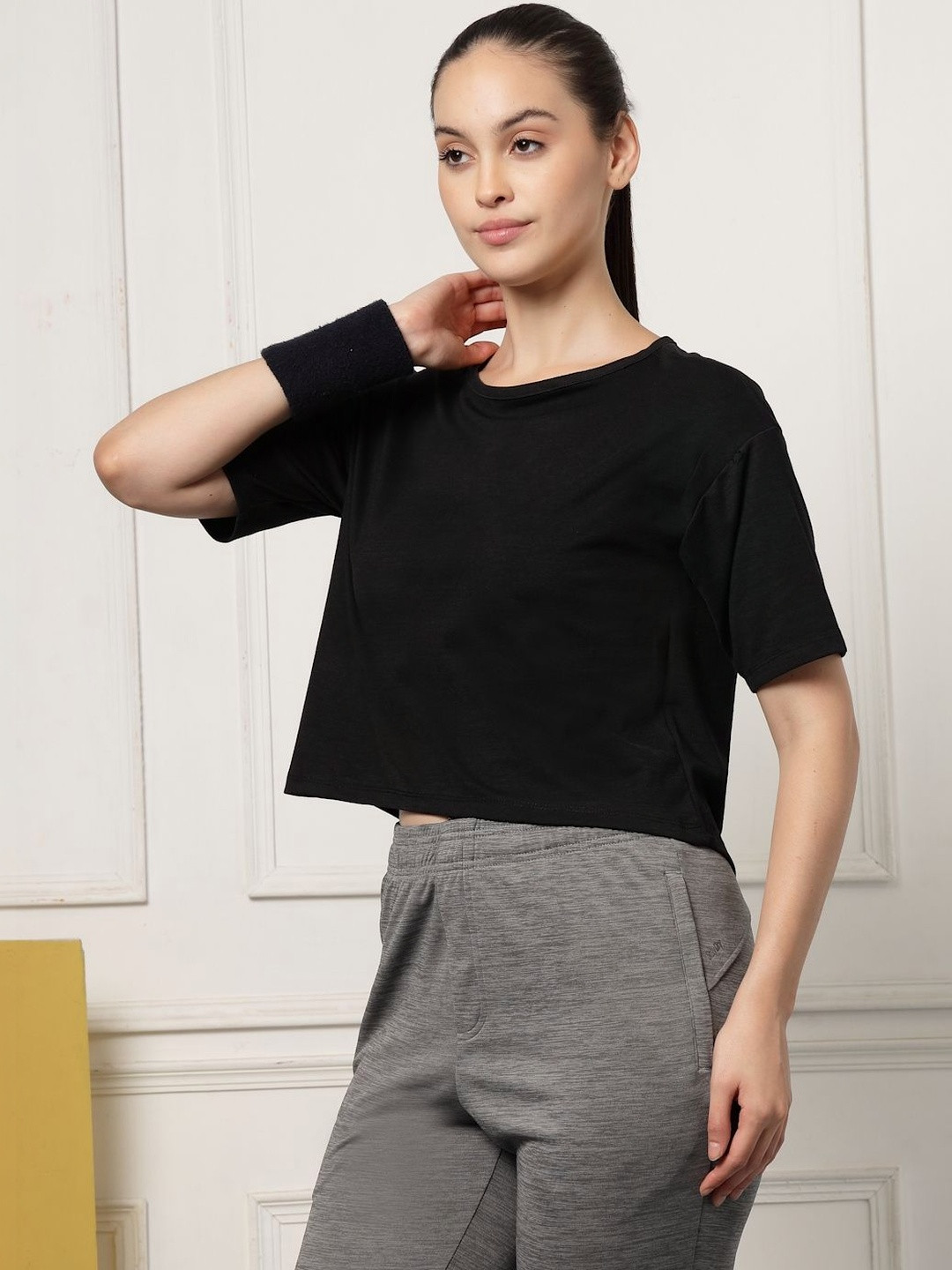 The Roadster Lifestyle Co Cropped Gym T-Shirt