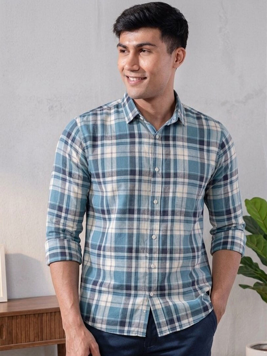 The Roadster Lifestyle Co Checked Cotton Spread Collar Shirt