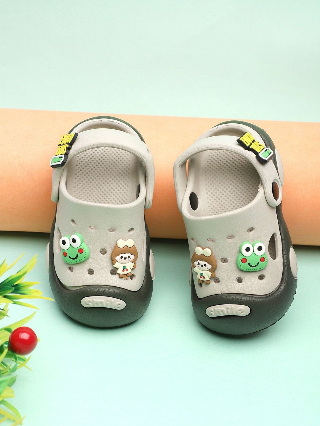 TOMSY CHOICE Boys Clogs Sandals