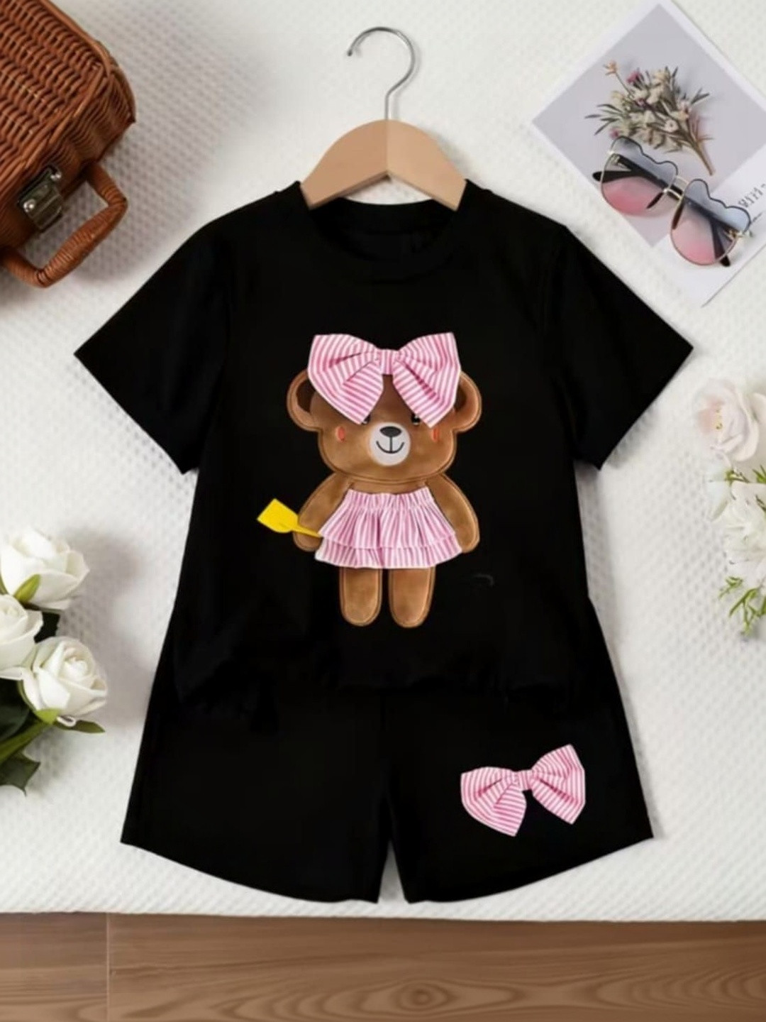 ELPIXIE FASHION Girls Printed T-shirt with Shorts