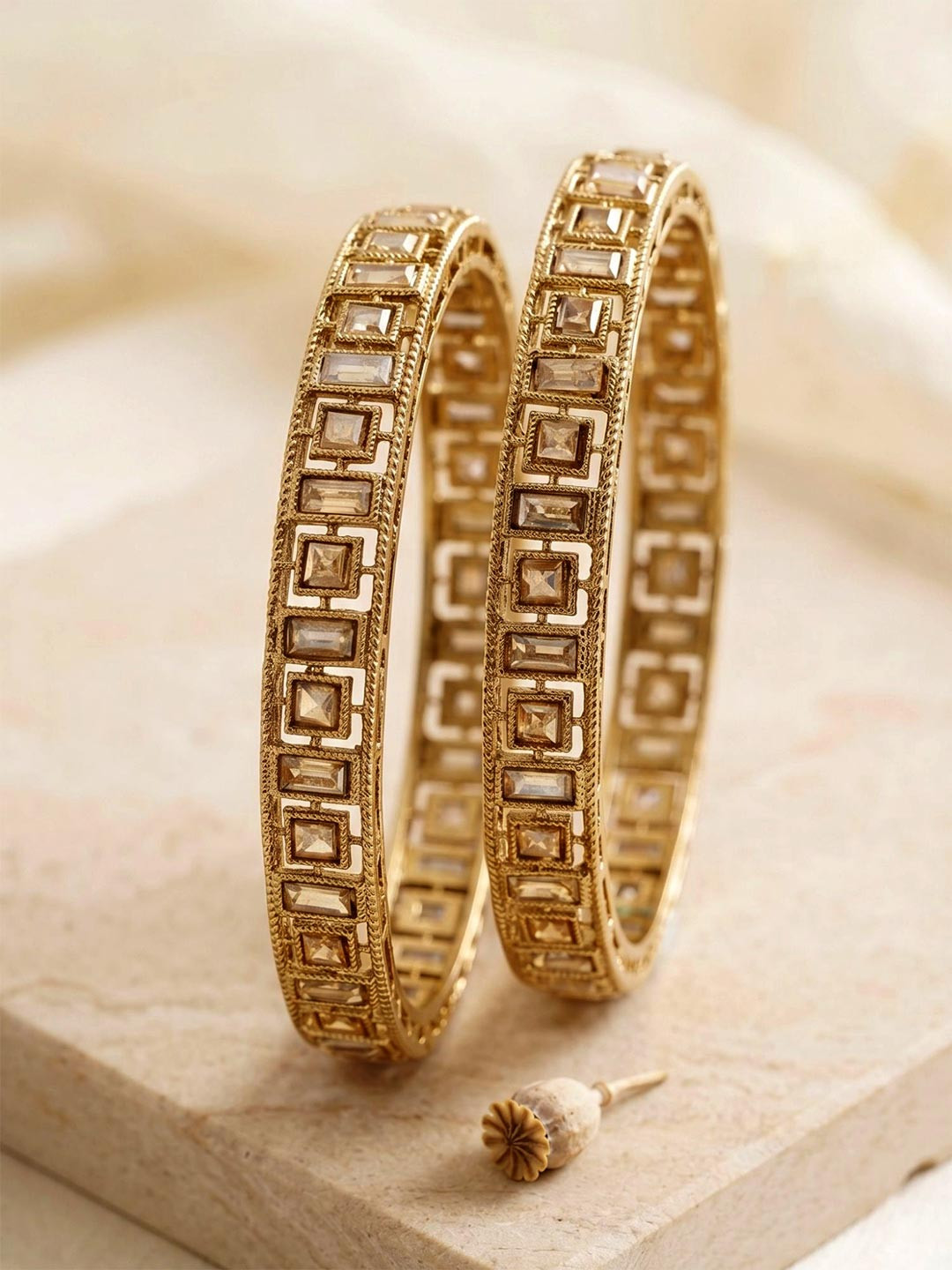 KARATCART Set of 2 Gold Plated Kundan Studded Bangles
