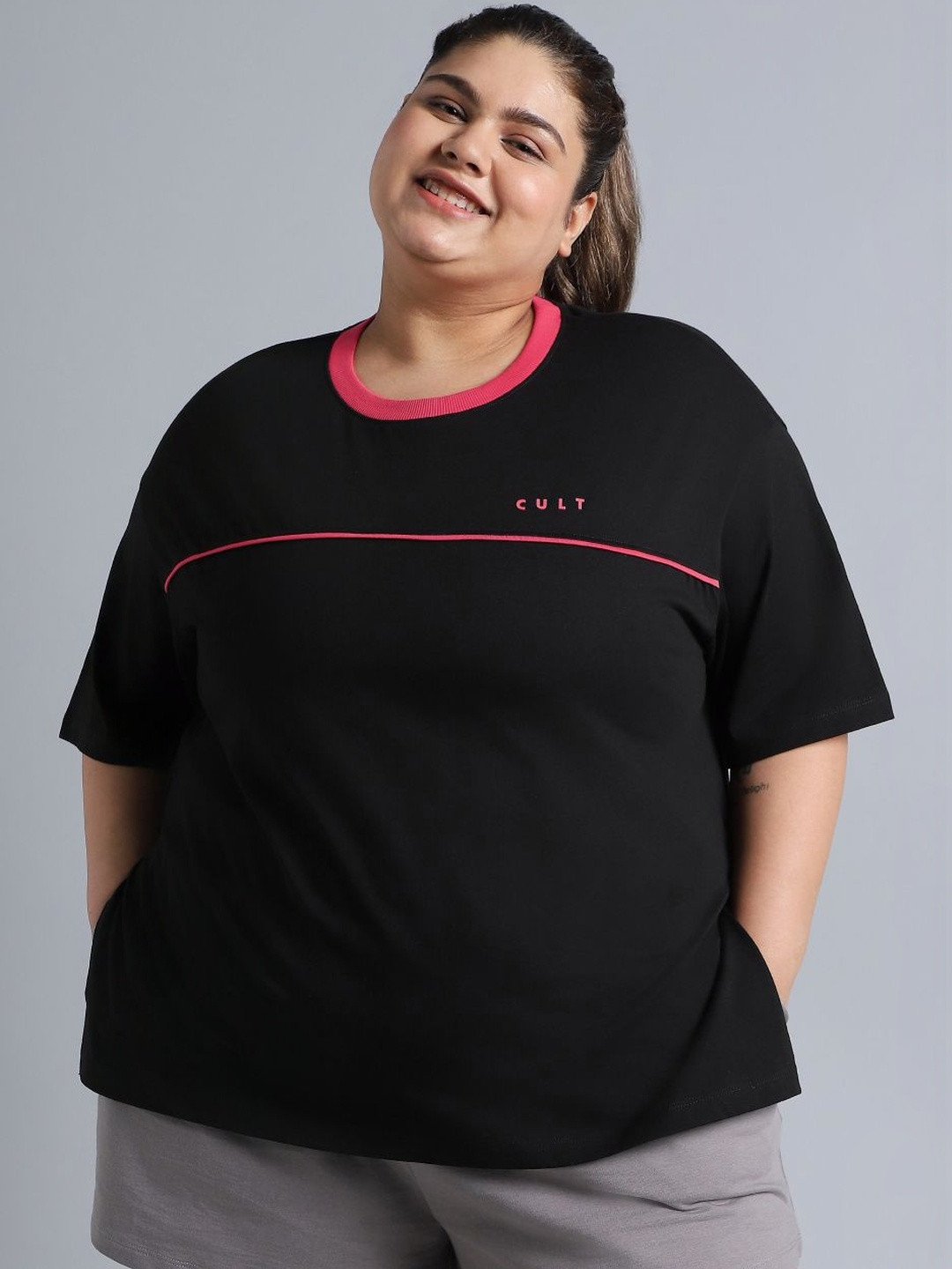 CULT Women's Black Classic Oversized Fit Plus Size T-shirt