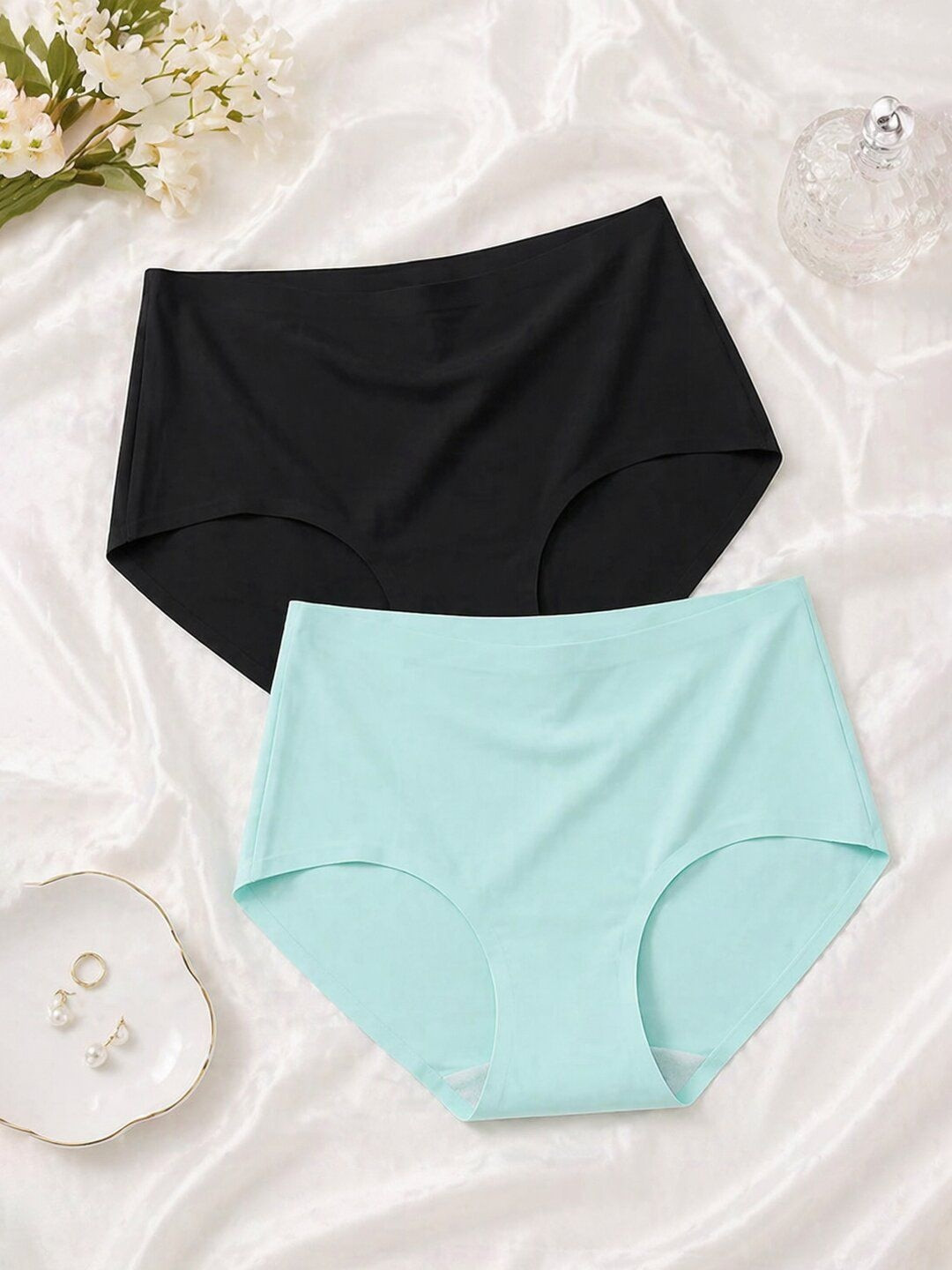 RS LOVE Women Pack of 2 Seamless Assorted Basic Briefs