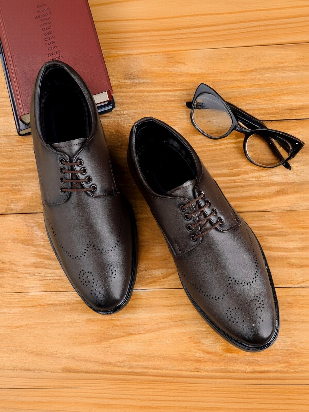 Robbie Jones Men Pointed Toe Slip-On Formal Derbys