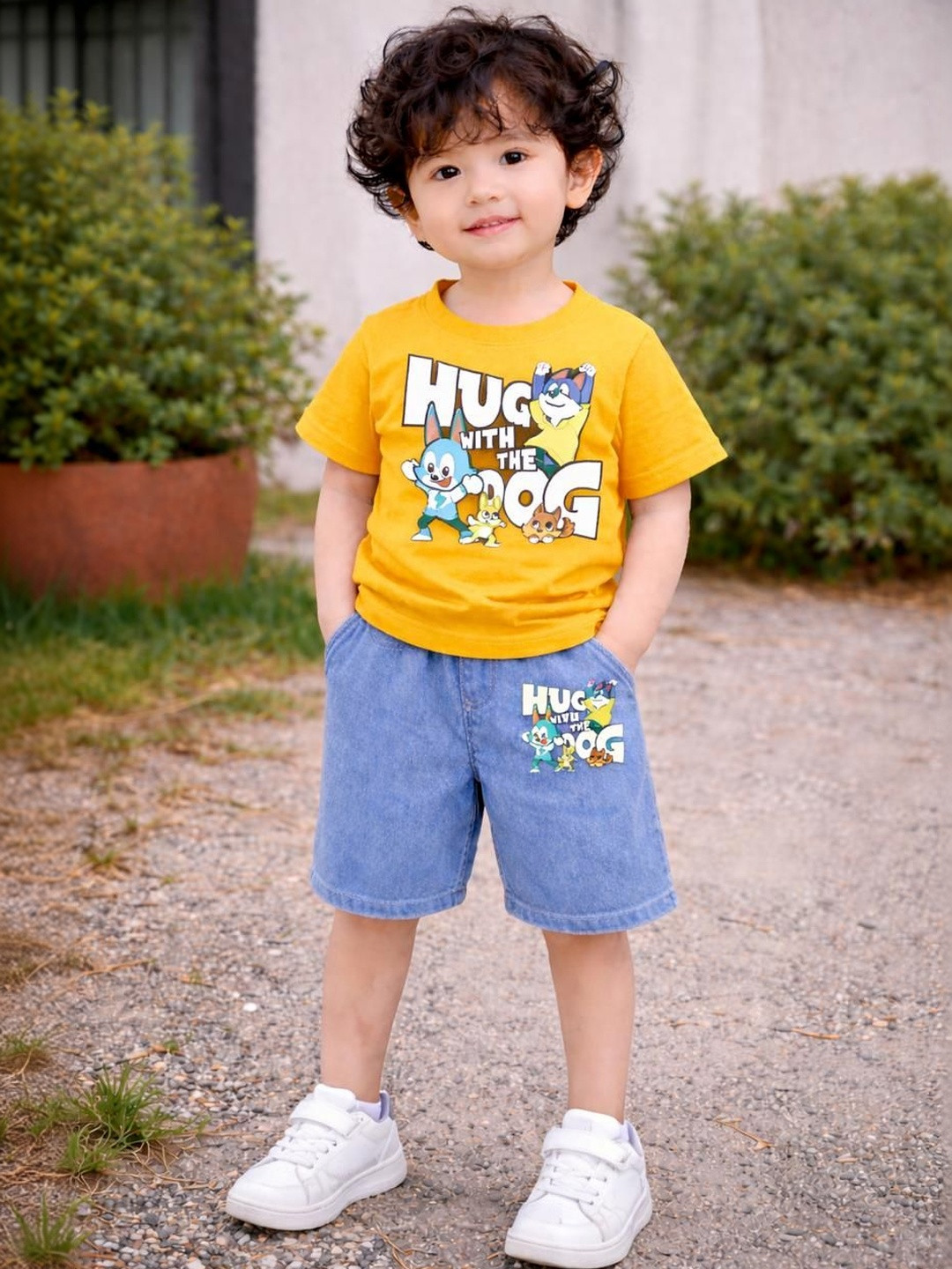 Finders Unisex Kids Printed Round Neck T-shirt with Shorts