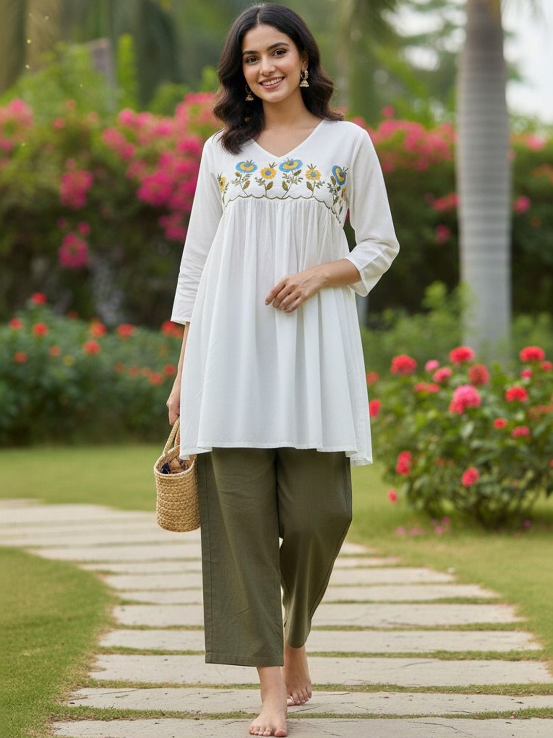 VenderVilla Indie Florals Embroidered Tunic with Trousers