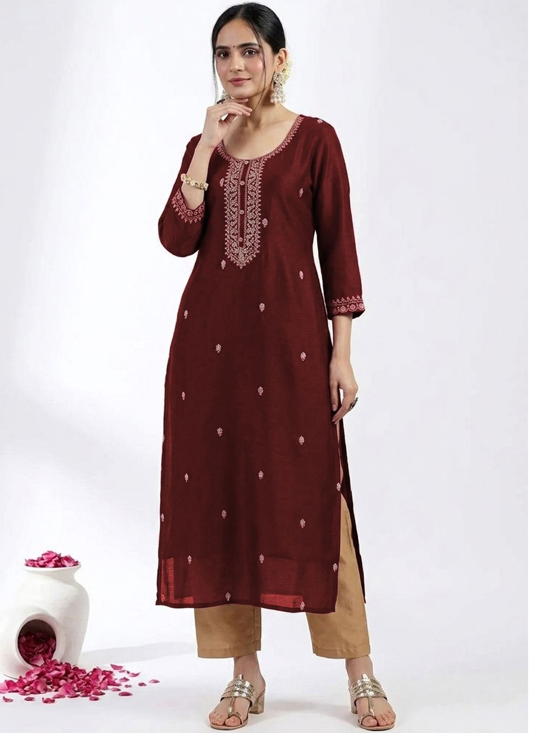 Rensa Women Embroidered Thread Work Kurta