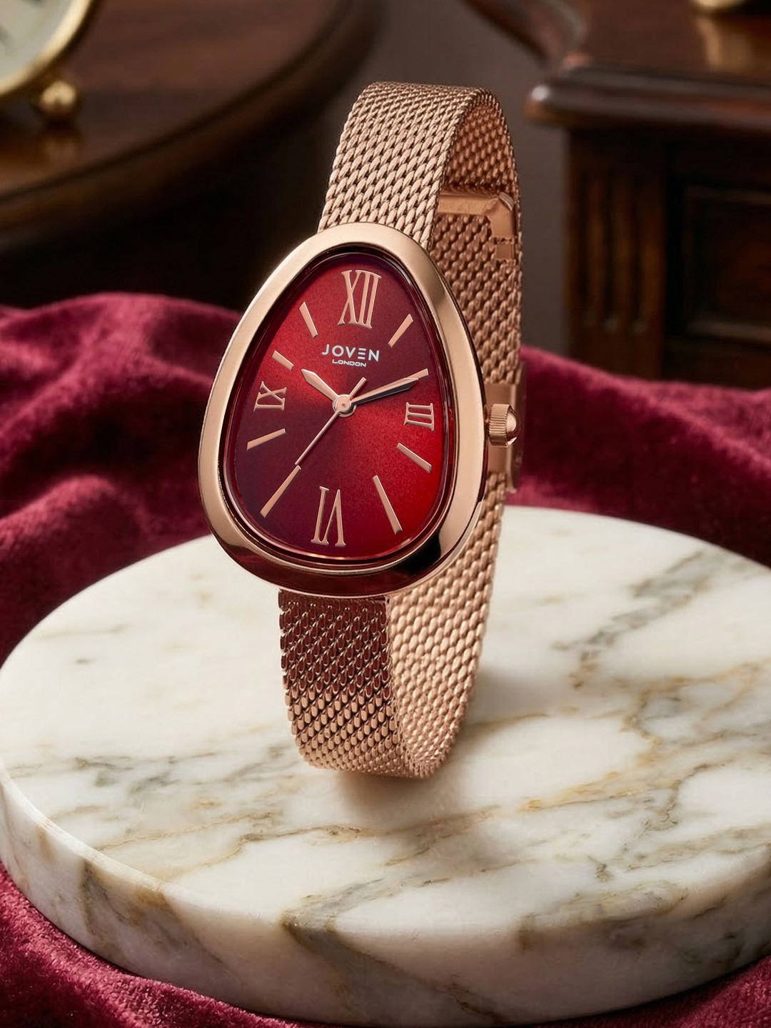 Joven Women Dial & Bracelet Style Straps Analogue Watch J5-E