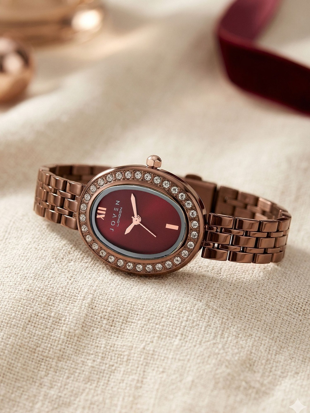 Joven Women Embellished Bracelet Style Analogue Watch- J6-E