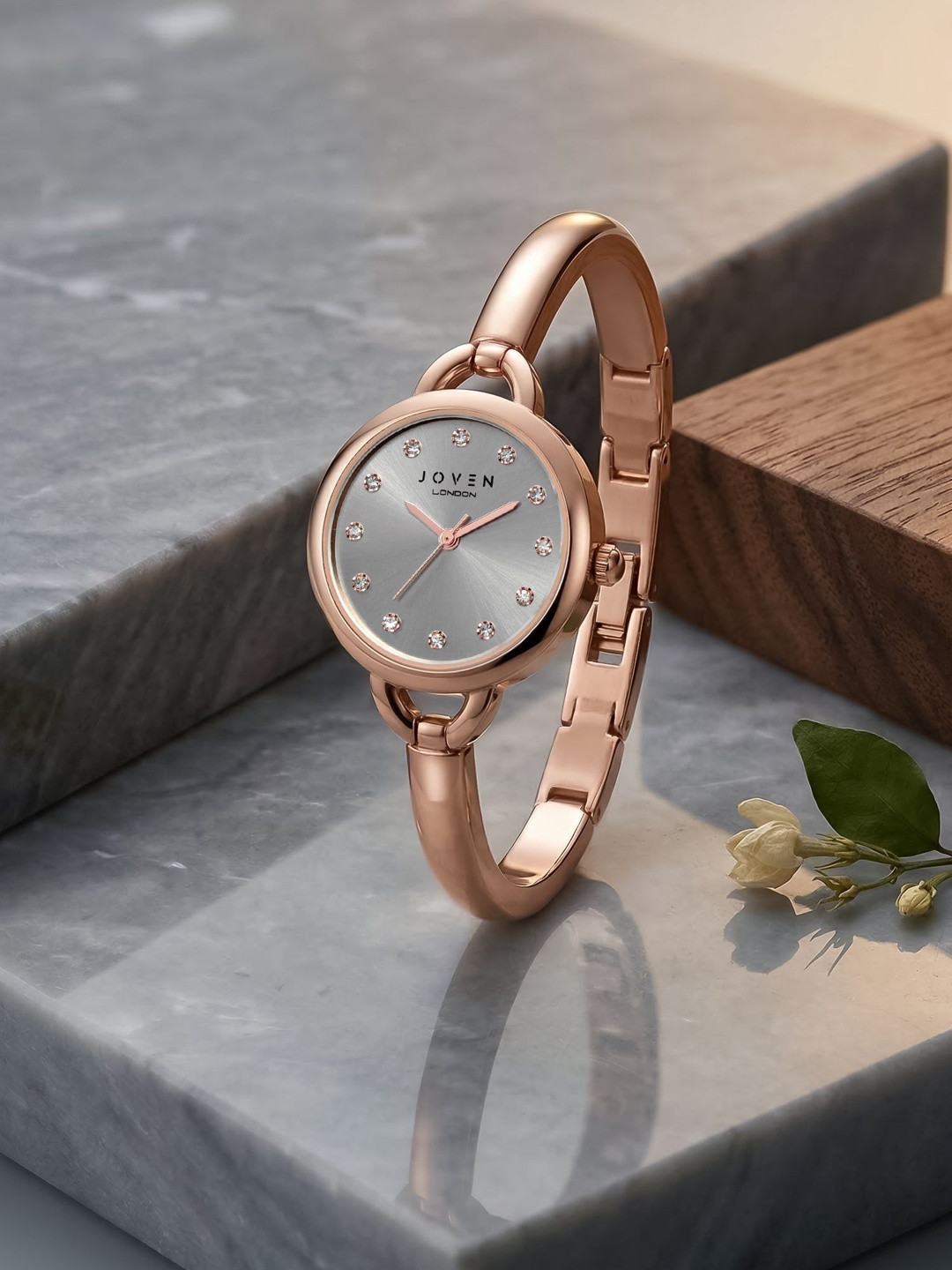Joven Women Embellished Bracelet Style Analogue Watch - J4-C