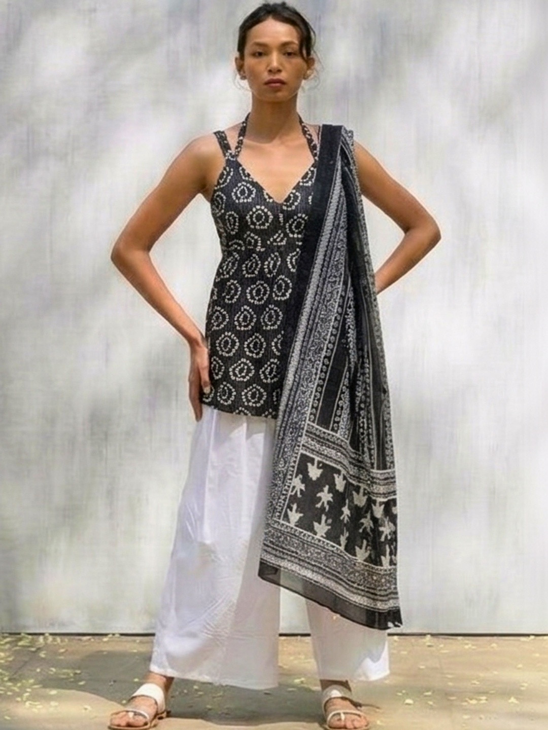 MAAND Women Ethnic Motifs Printed Regular Kurti with Palazzos & With Dupatta