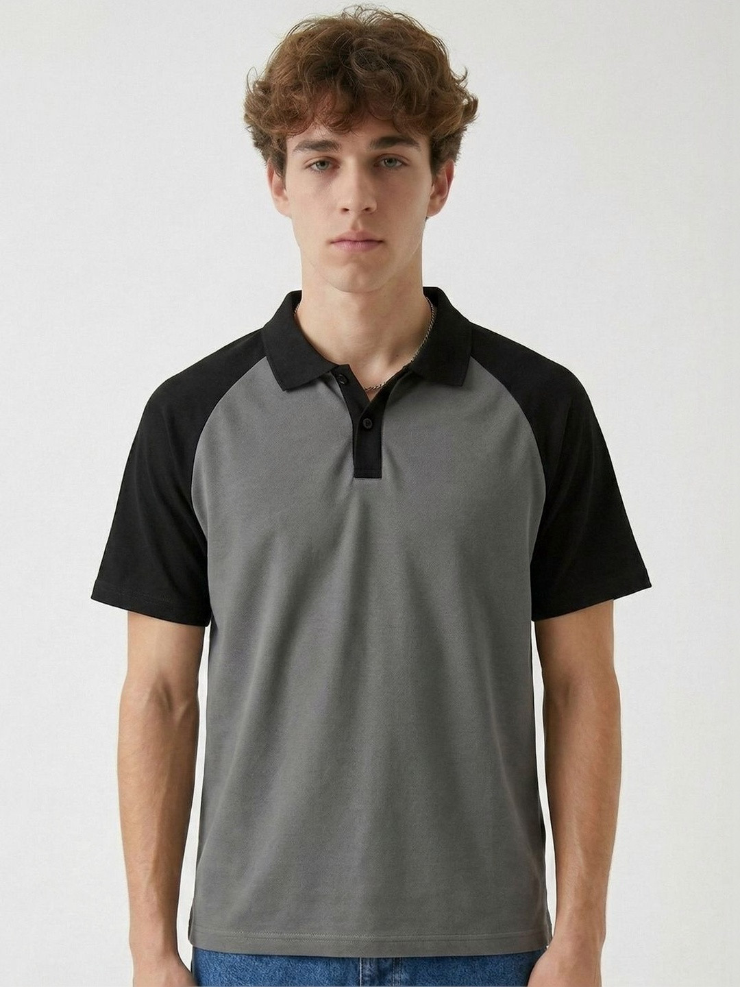 CLUB 44 Men Colourblocked Polo Collar T-shirt