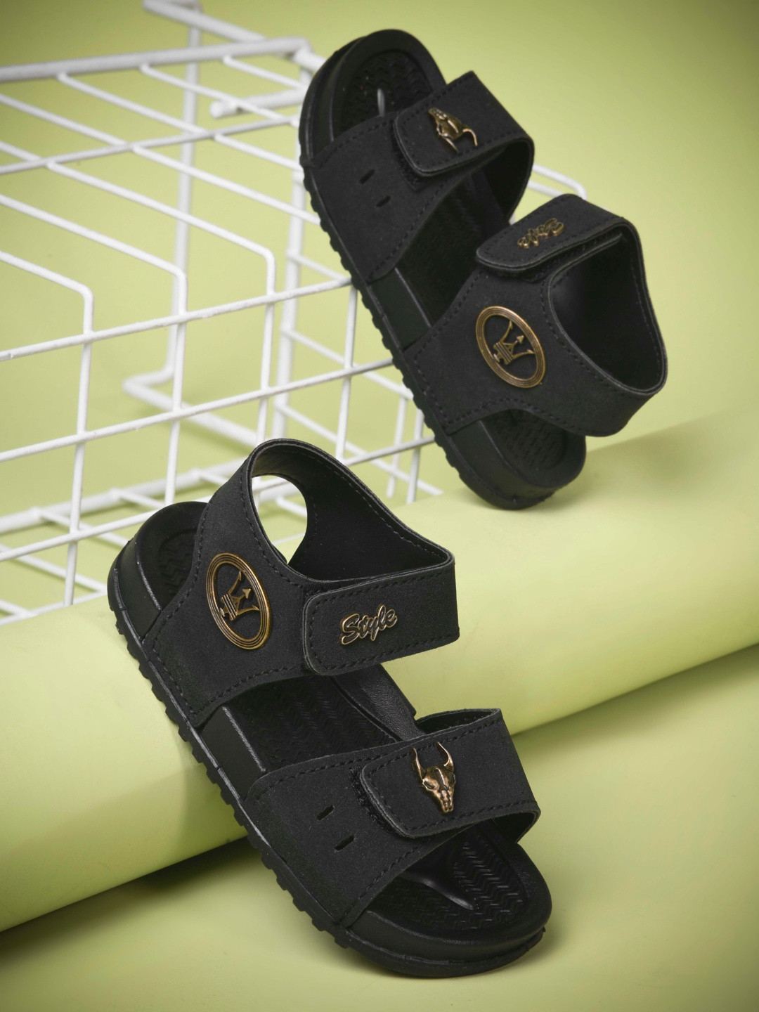 KATS Unisex Black Kids Velcro Sports Sandals