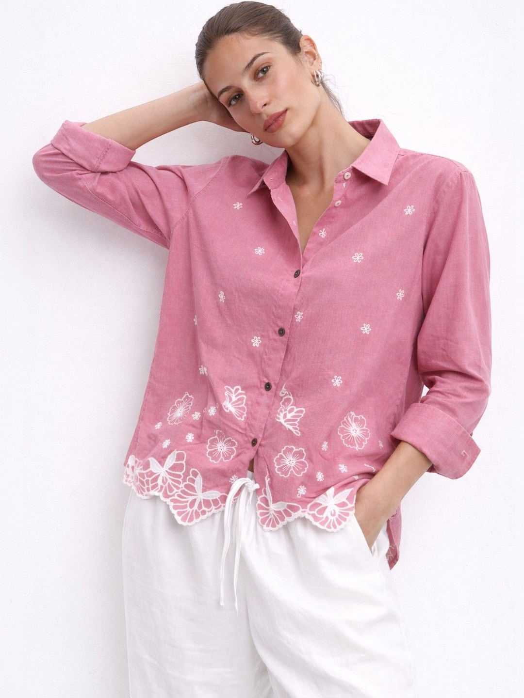 Tzelynn Floral Embroidered Roll-Up Sleeves Bohemian Top