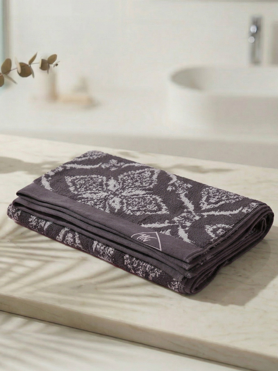 Monte Carlo Santorini Grey Self Design Cotton 525 Gsm 75X150 Cm 1 Bath Towel