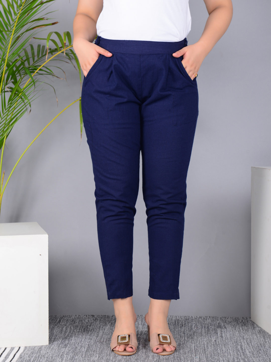 Ashvy Women Relaxed Straight Leg Slim Fit Pleated Trousers