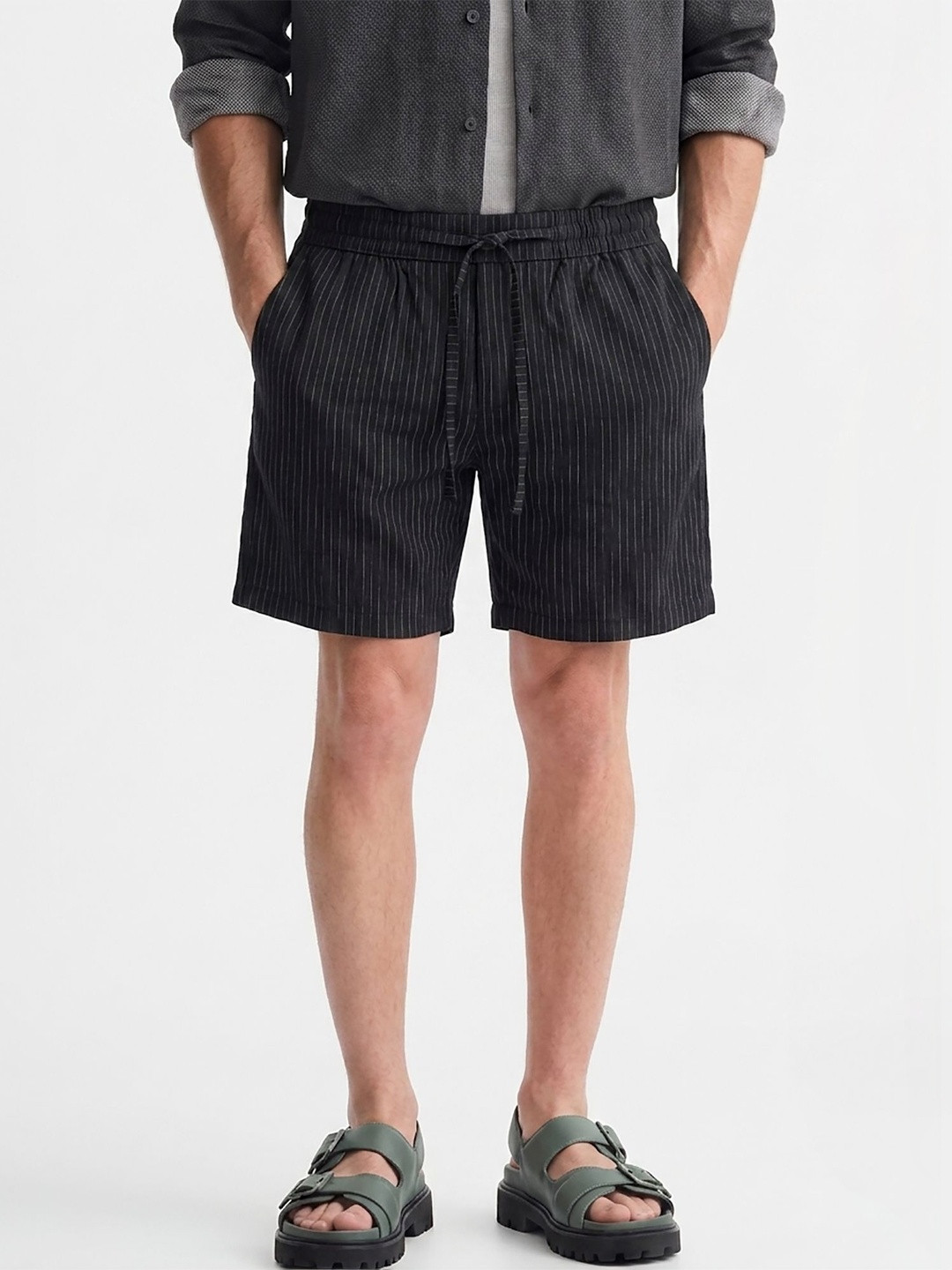MISCHIEF MONKEY Men Striped Outdoor with Technology Shorts